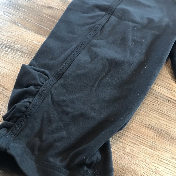 🇨🇦40% Off Sale🇨🇦 Lululemon Crops Black - Picture 5 of 10